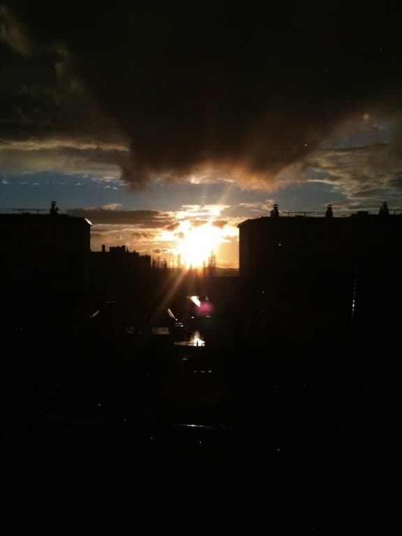 lumière du soir après une averse
