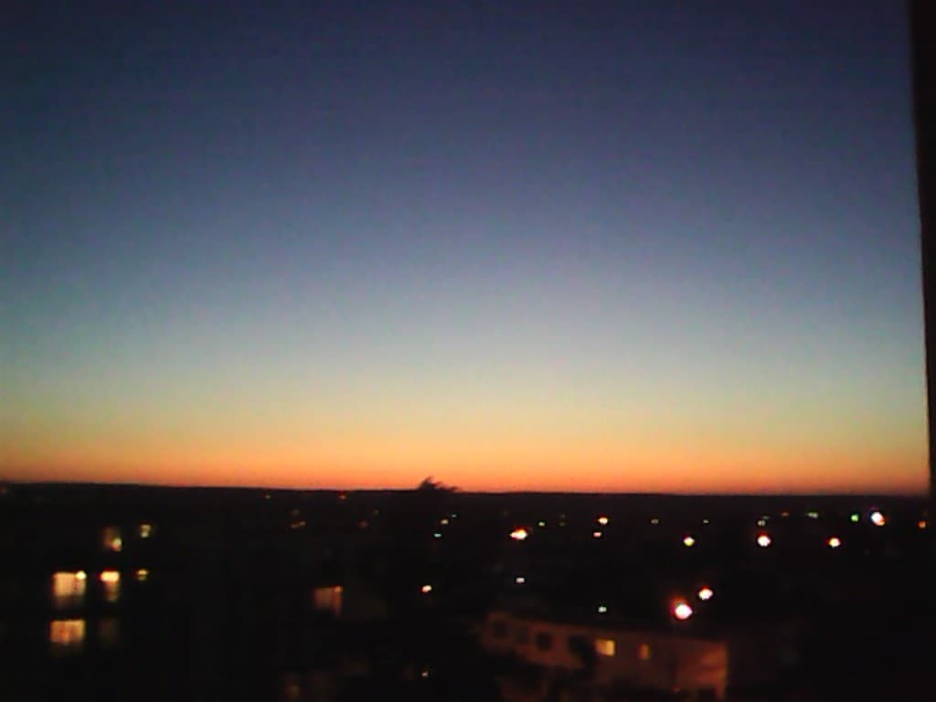 lumières de ville un soir d'été