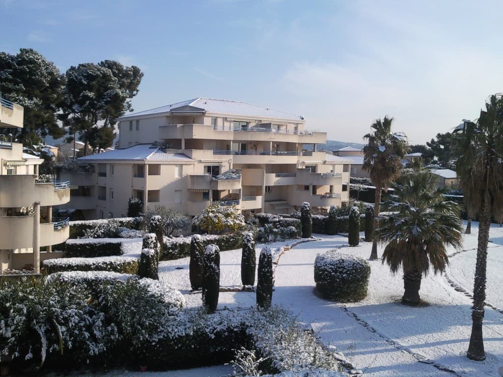 neige le 11 février 2012 à la ciotat
