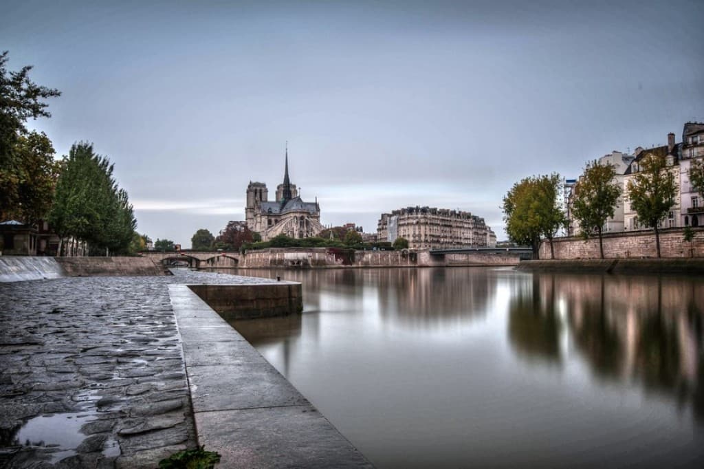 Notre-Dame en pose longue.
