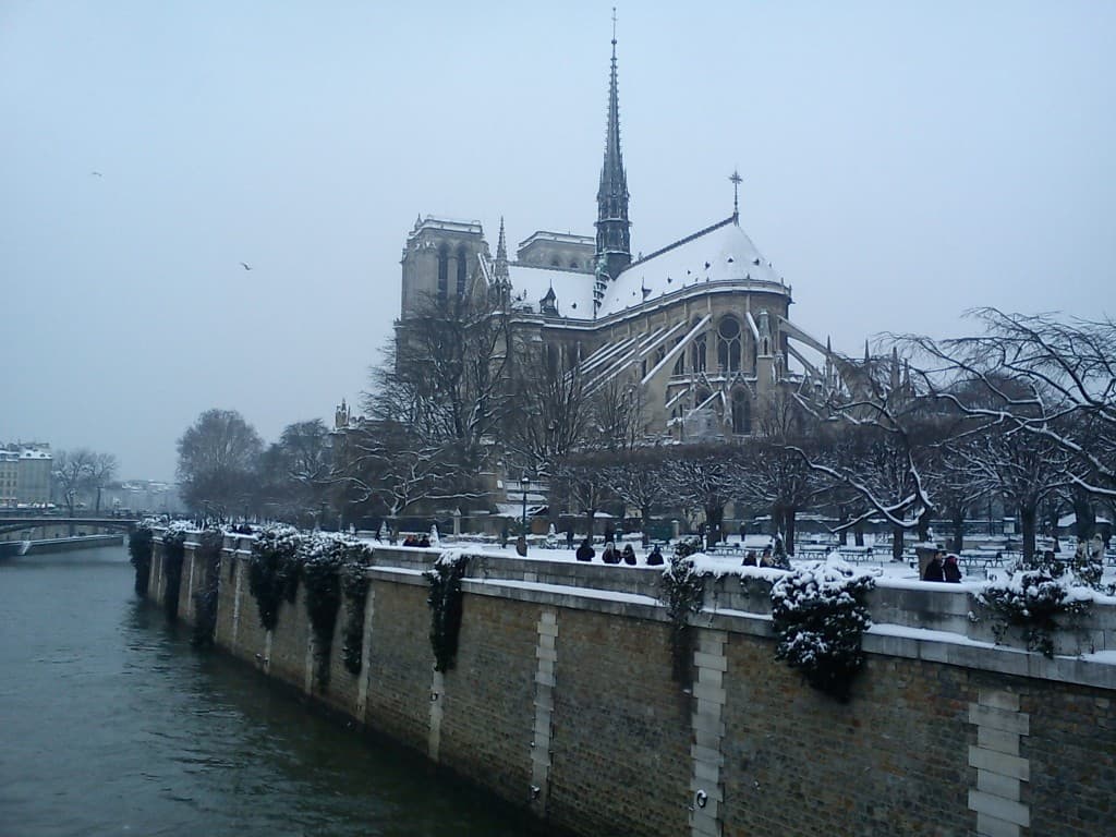 Notre-Dame grelotte...
