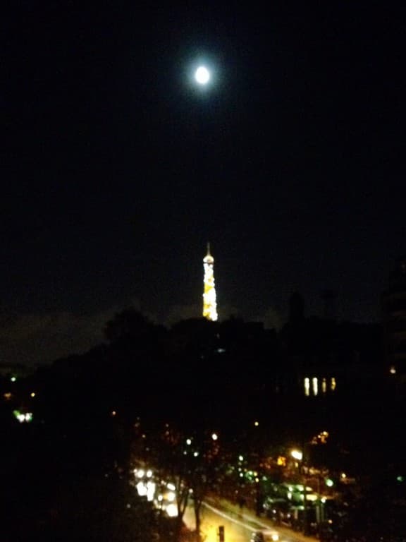 Tour de fer illuminée 