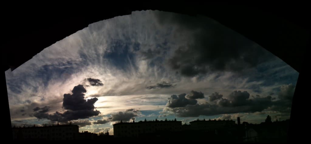 Tous les nuages sont là, au choix.