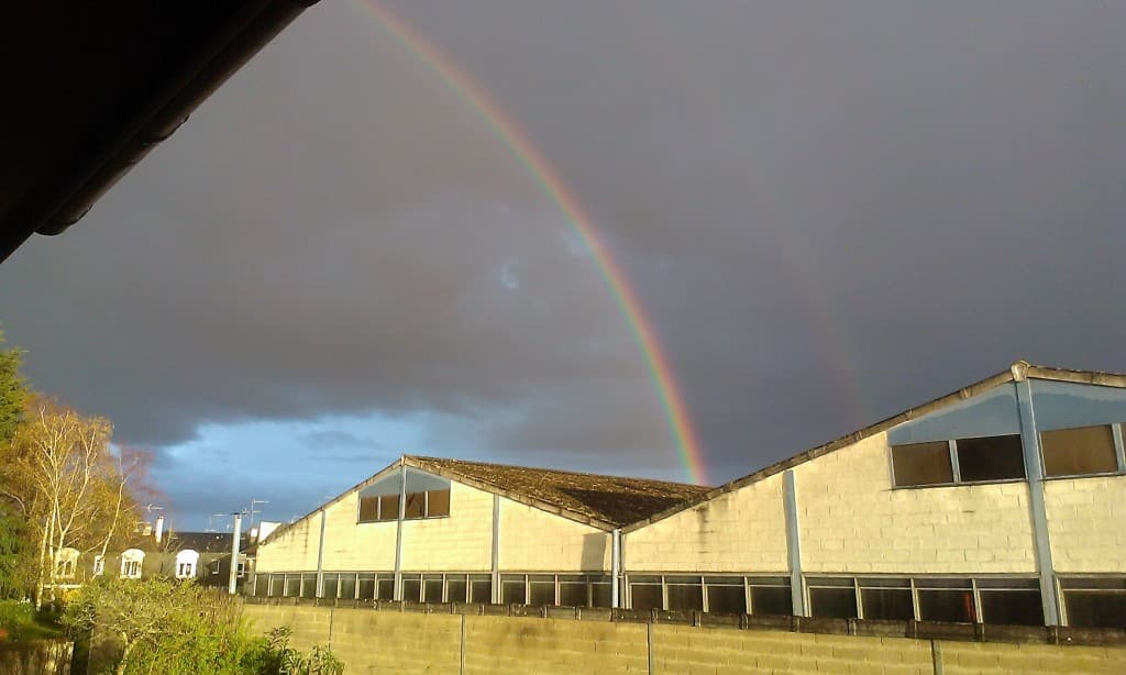 arc-en-ciel en fin d'après-midi
