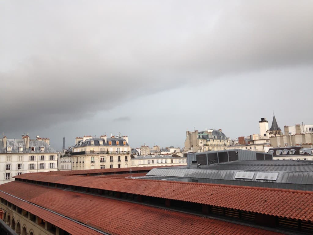 arcus se formant avant l'orage Parisien 