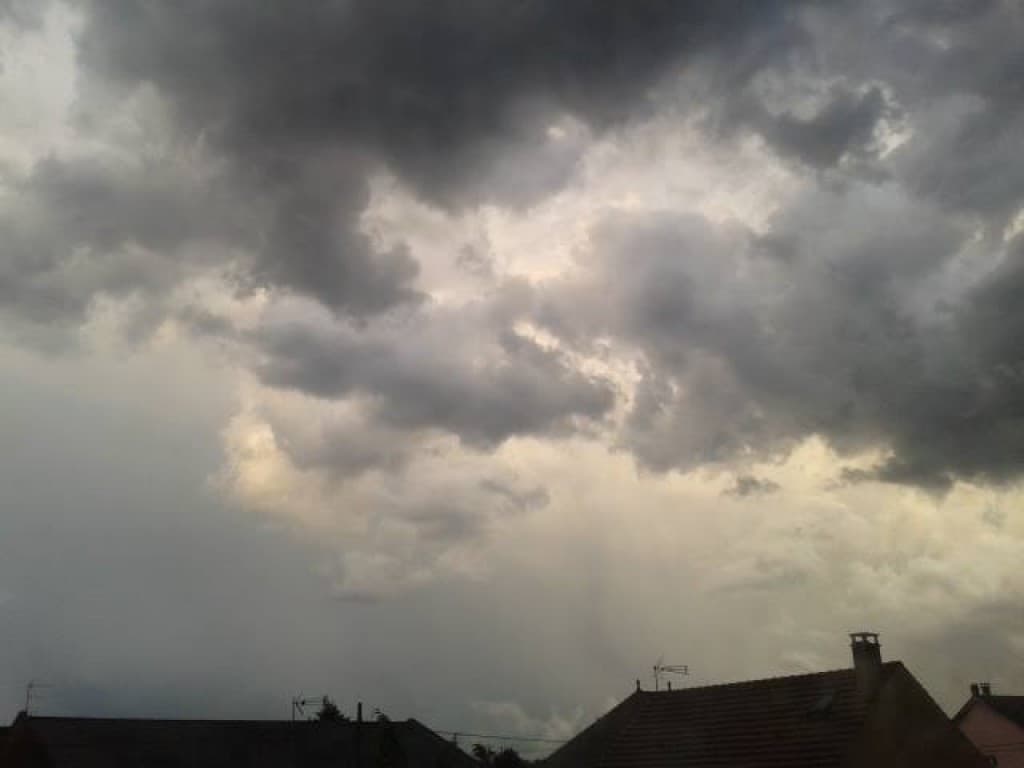 ciel de tempete Saint Ouen L'aumone