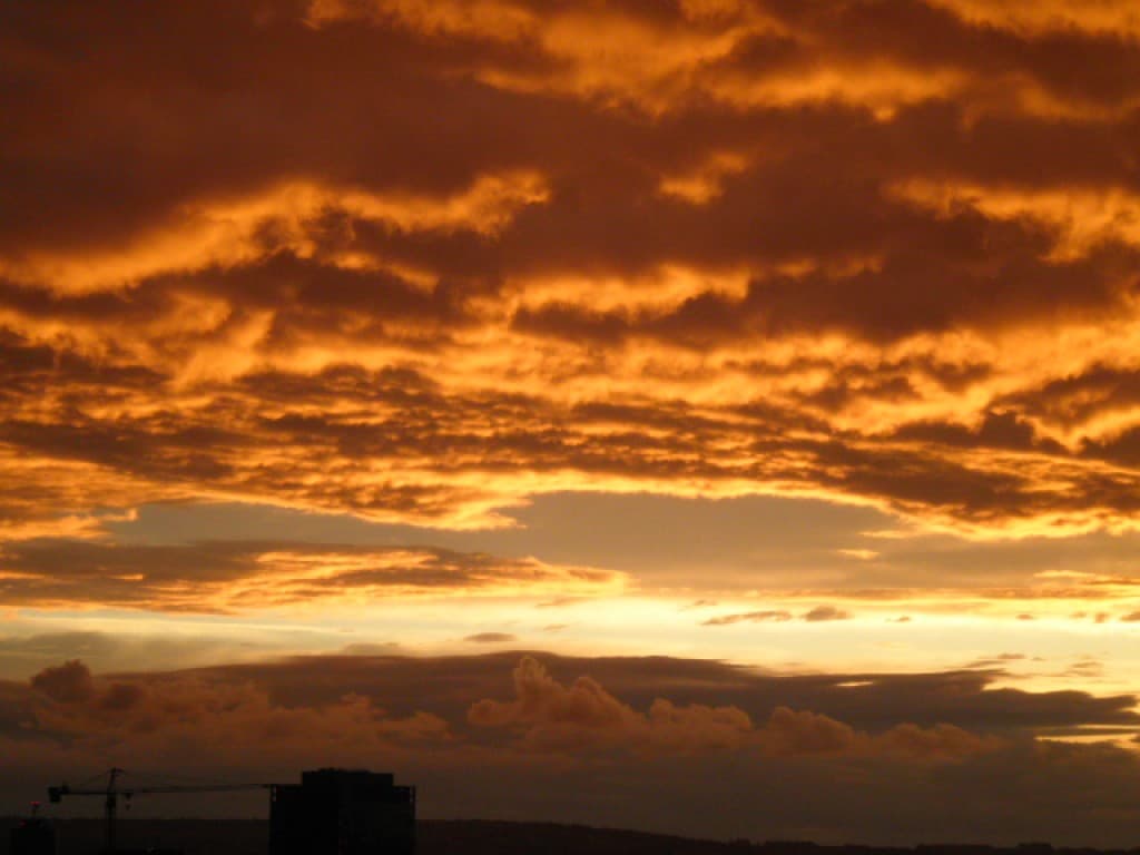 Ciel doré avant la pluie