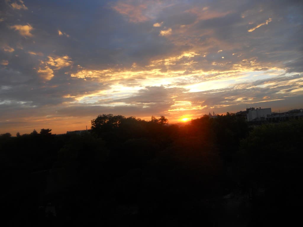 coucher de soleil buttes chaumont