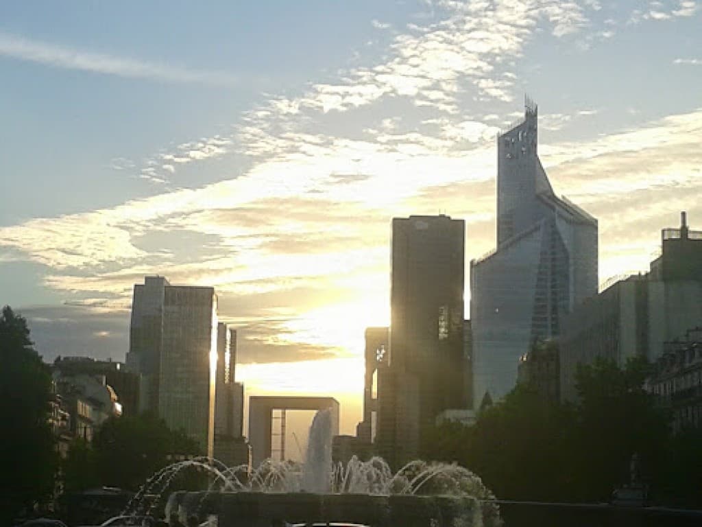 coucher du soleil a La Défense