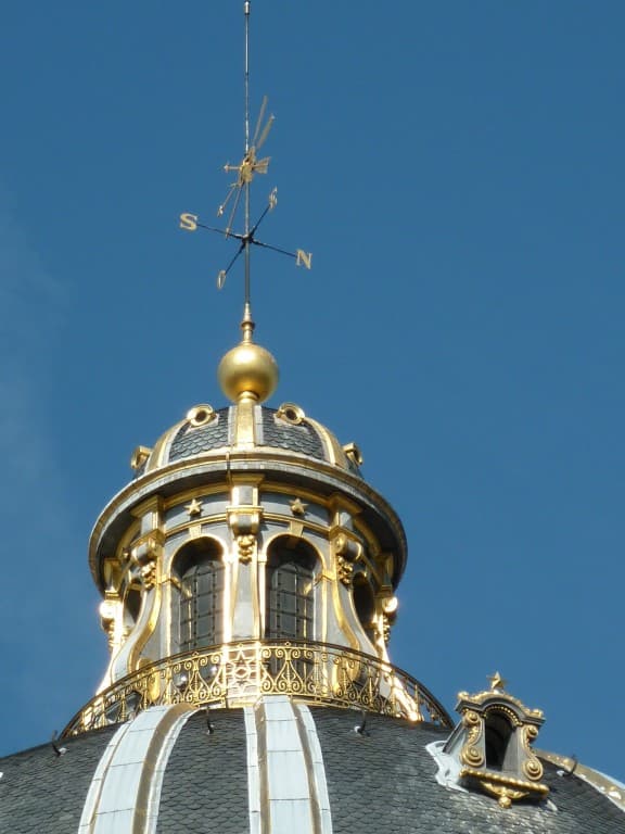 coupole dorée de l académie française