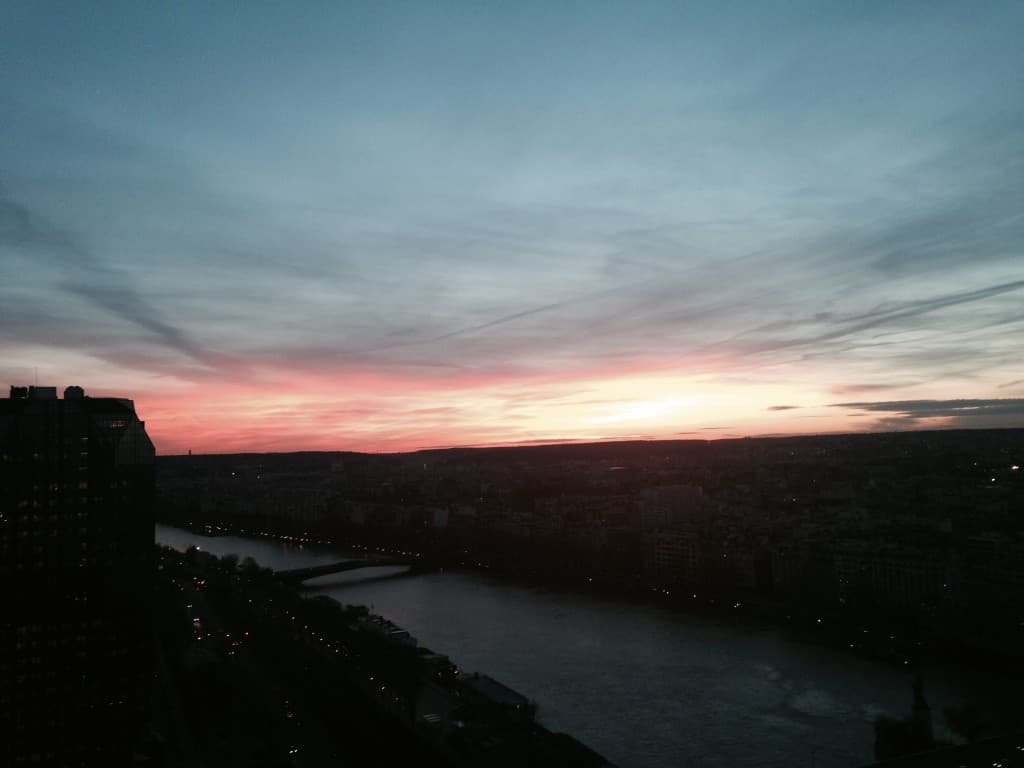 horizon rougeâtre 
