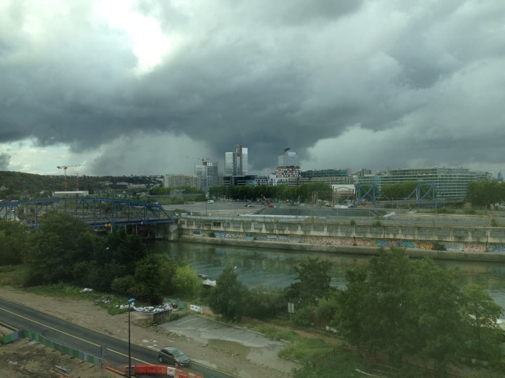 L orage arrive en fin d apres midi