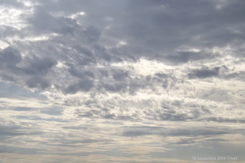 La pluie a fait friser les nuages