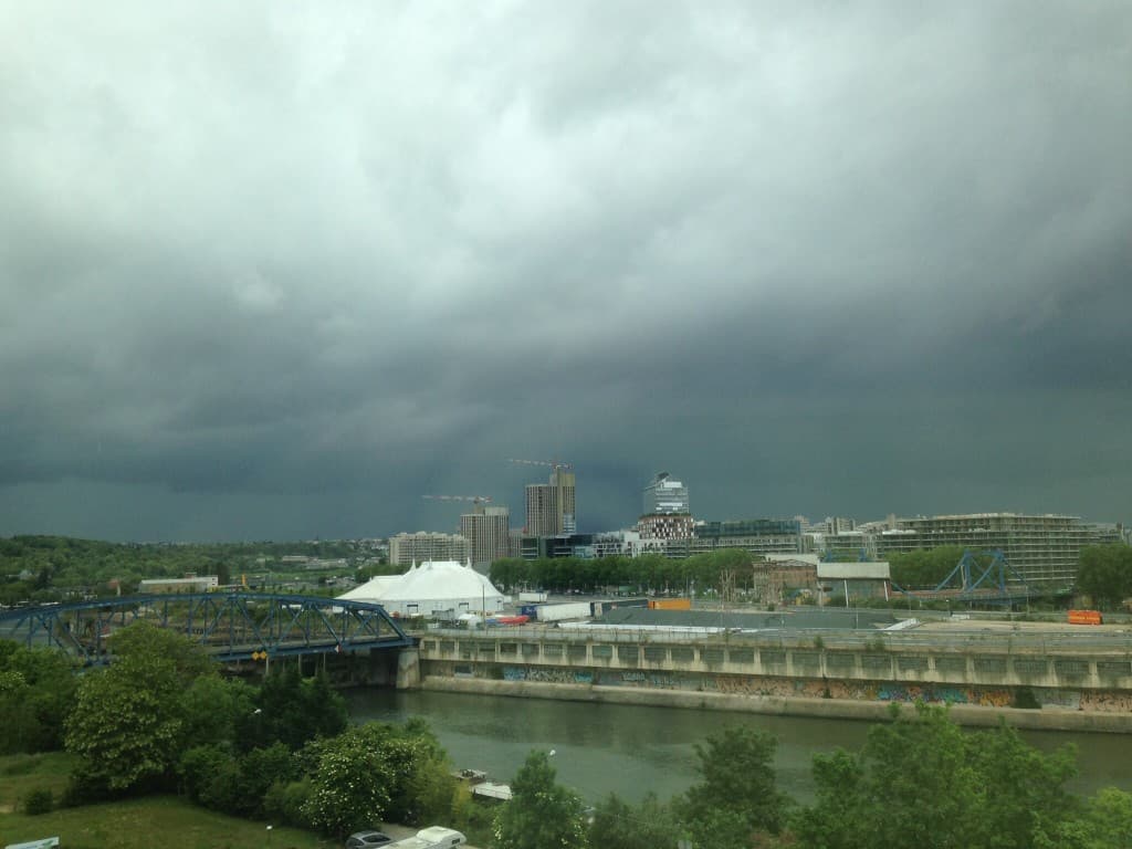 La pluie arrive par la Seine sur Meudon