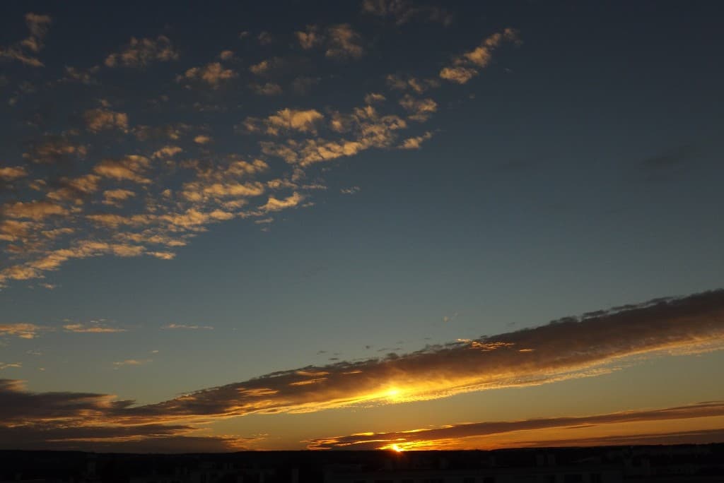 Le soleil et son reflet