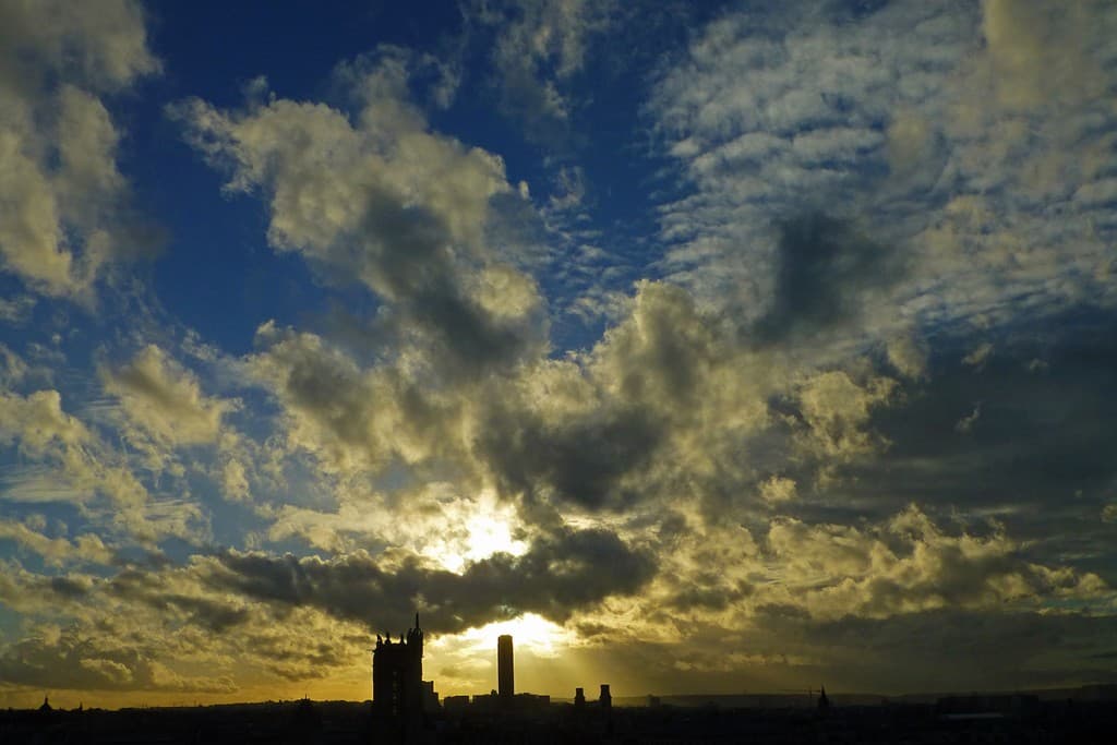 " Les Merveilleux Nuages … " Babeth Bonnereau