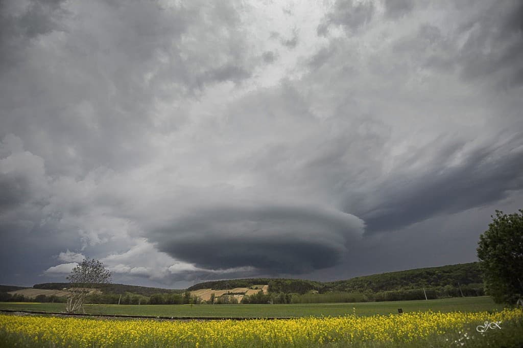 Mesocyclone 