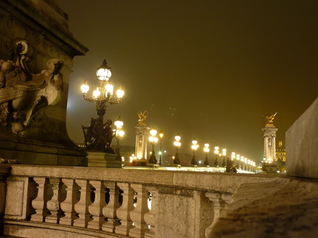 NUIT HUMIDE SUR LE PONT ALEXANDRE III