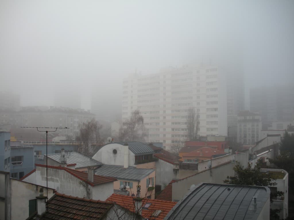 Paris dans le brouillard