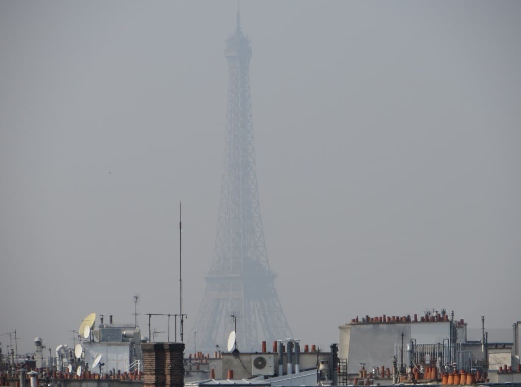 Paris, jour de "grand bleu"... 