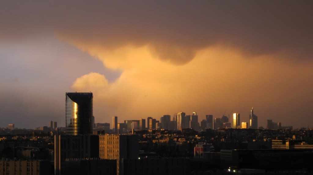Pluie sur la Defense