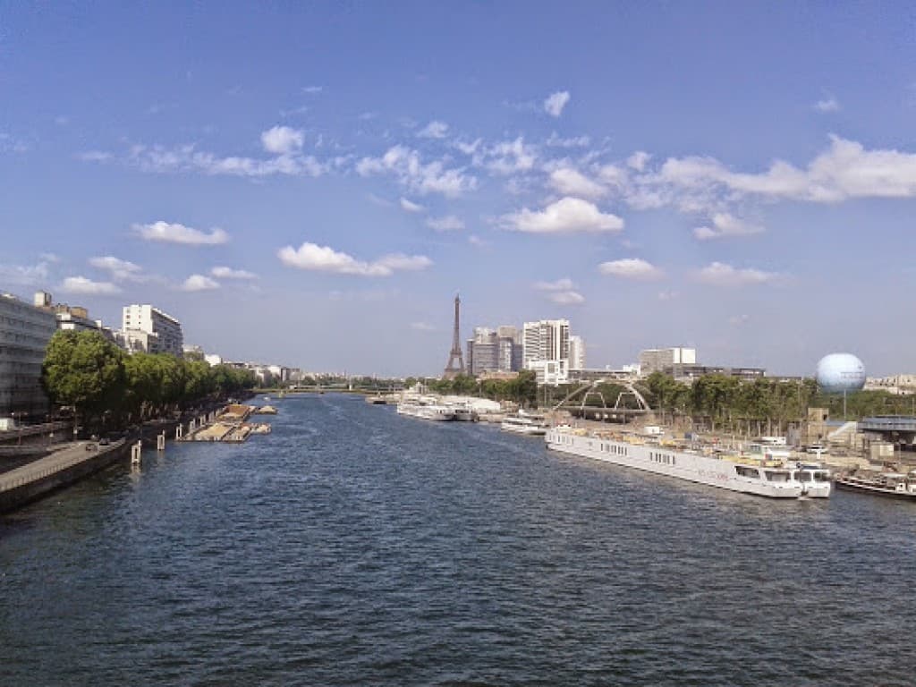 vue  du Pont de Garigliano 