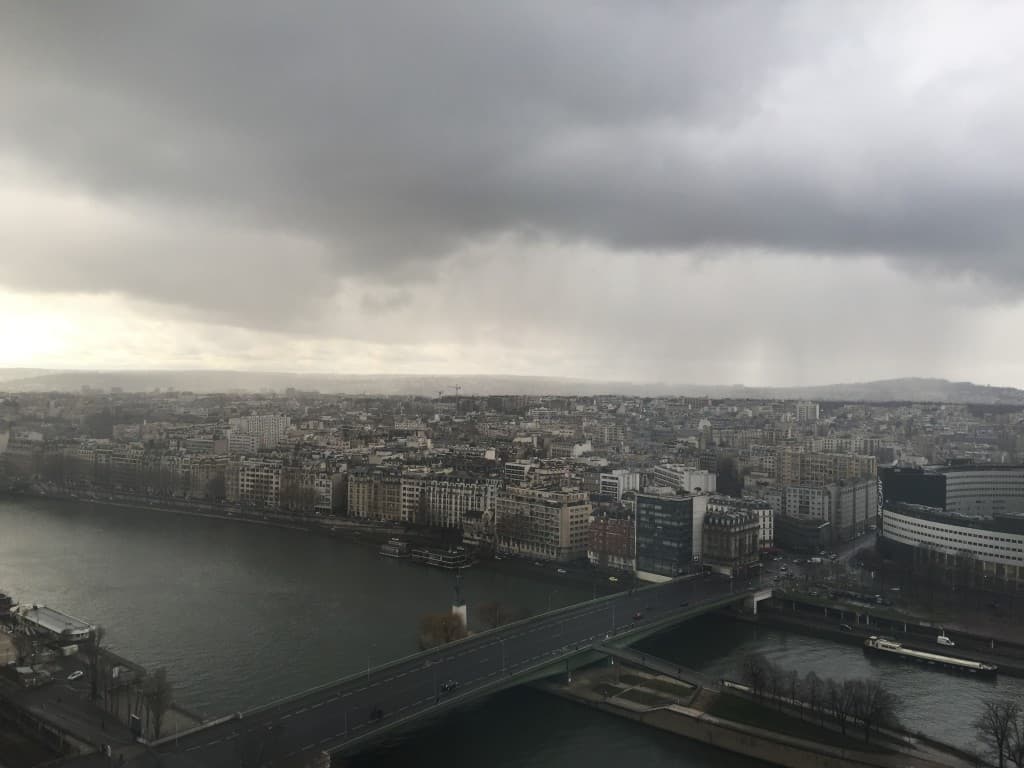 averse de grêle en vue 