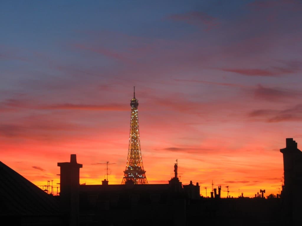 Ciel parisien à la nuit tombante