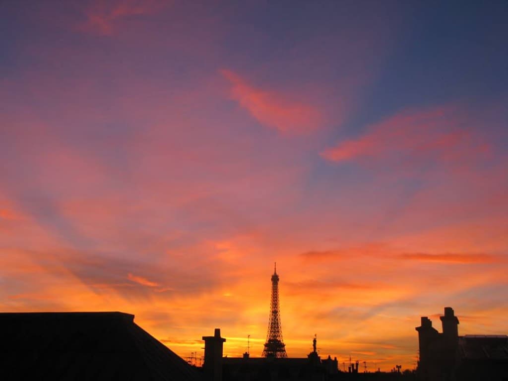 Ciel parisien en fin de journée