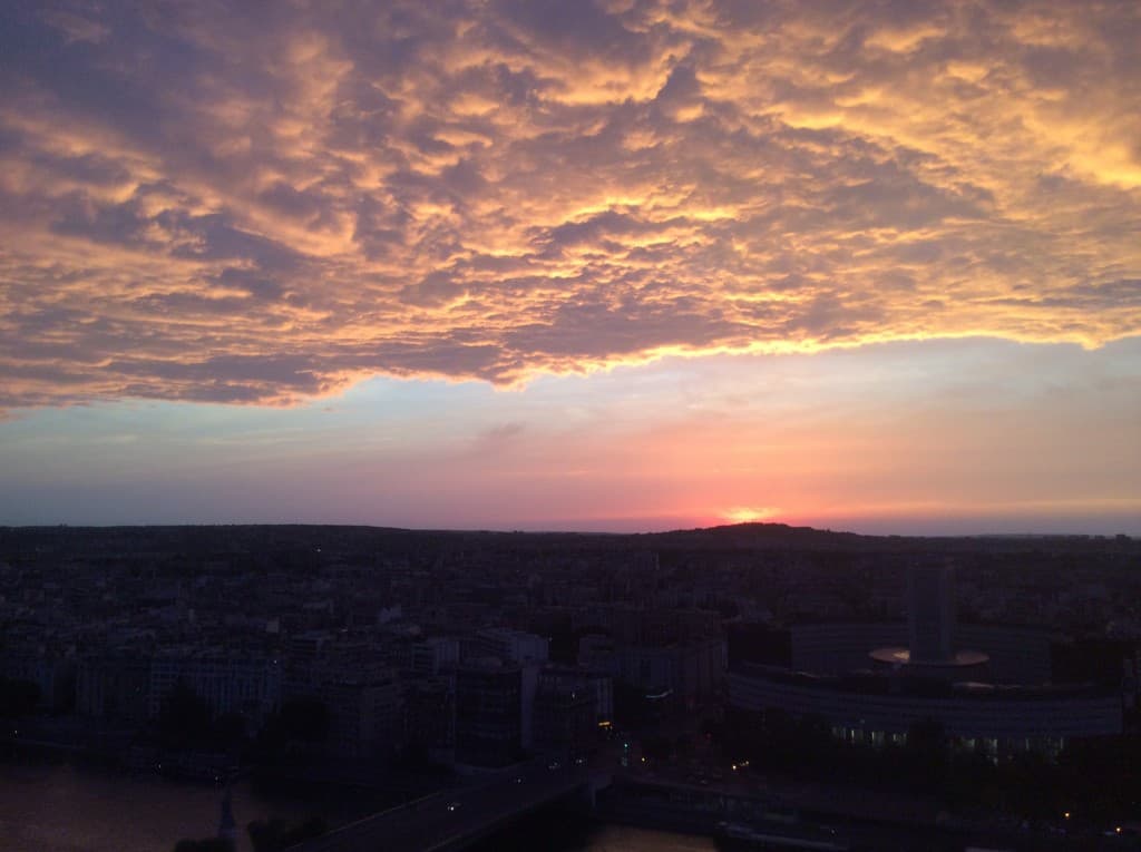 ciel rouge, hier soir sur Paris 