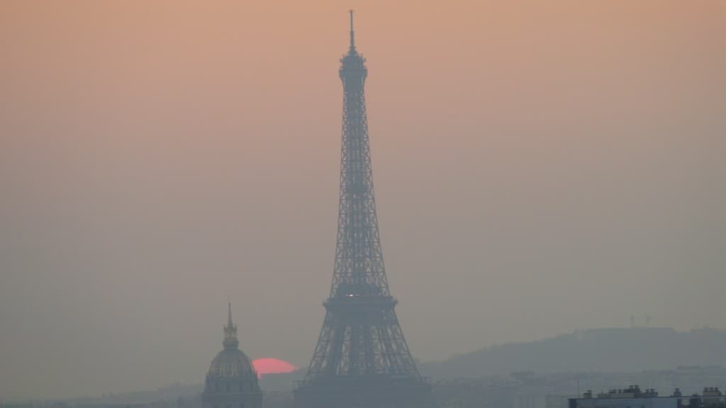Coucher de soleil  et pollution å Paris