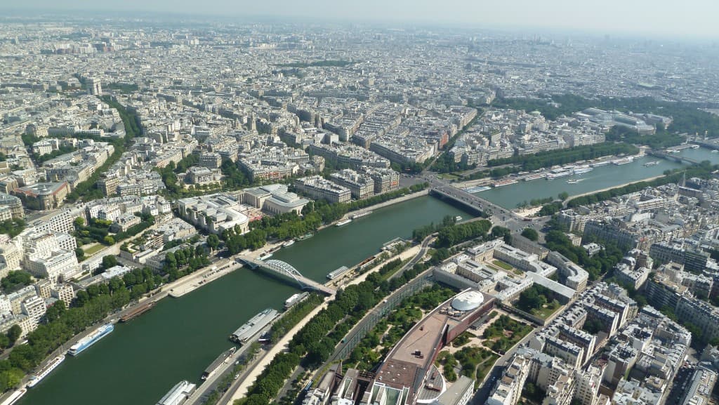 LA SEINE VUE DU HAUT DE MME EIFFEL