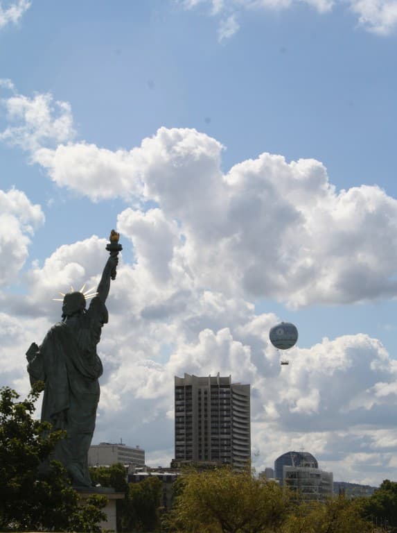 Liberté et ballon captif