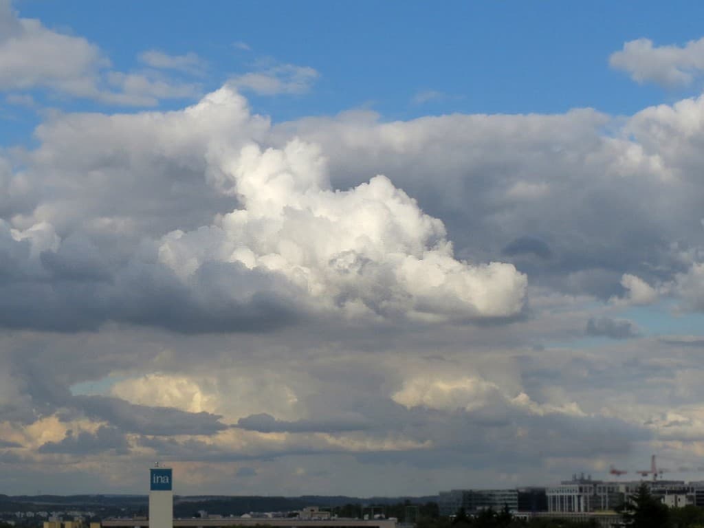 Nuages d'aujourd'hui