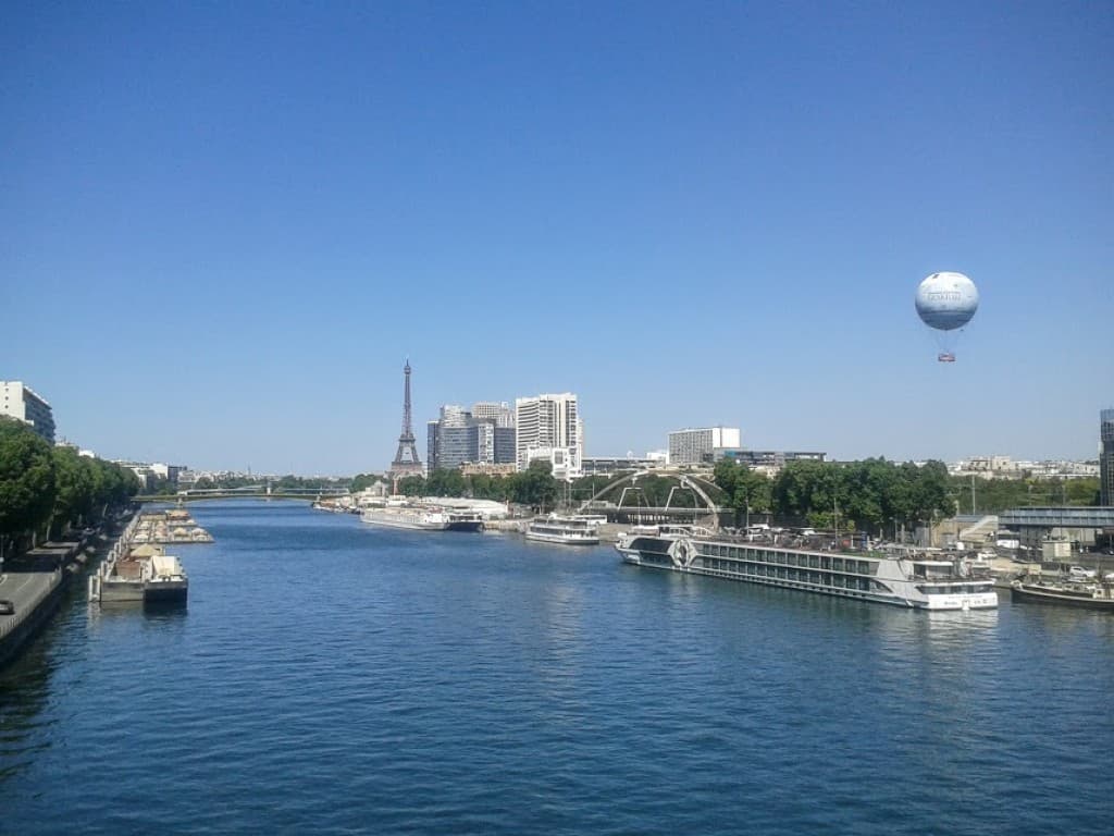 Sous un beau ciel bleu