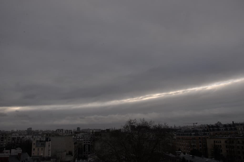 frontière nuages rectiligne