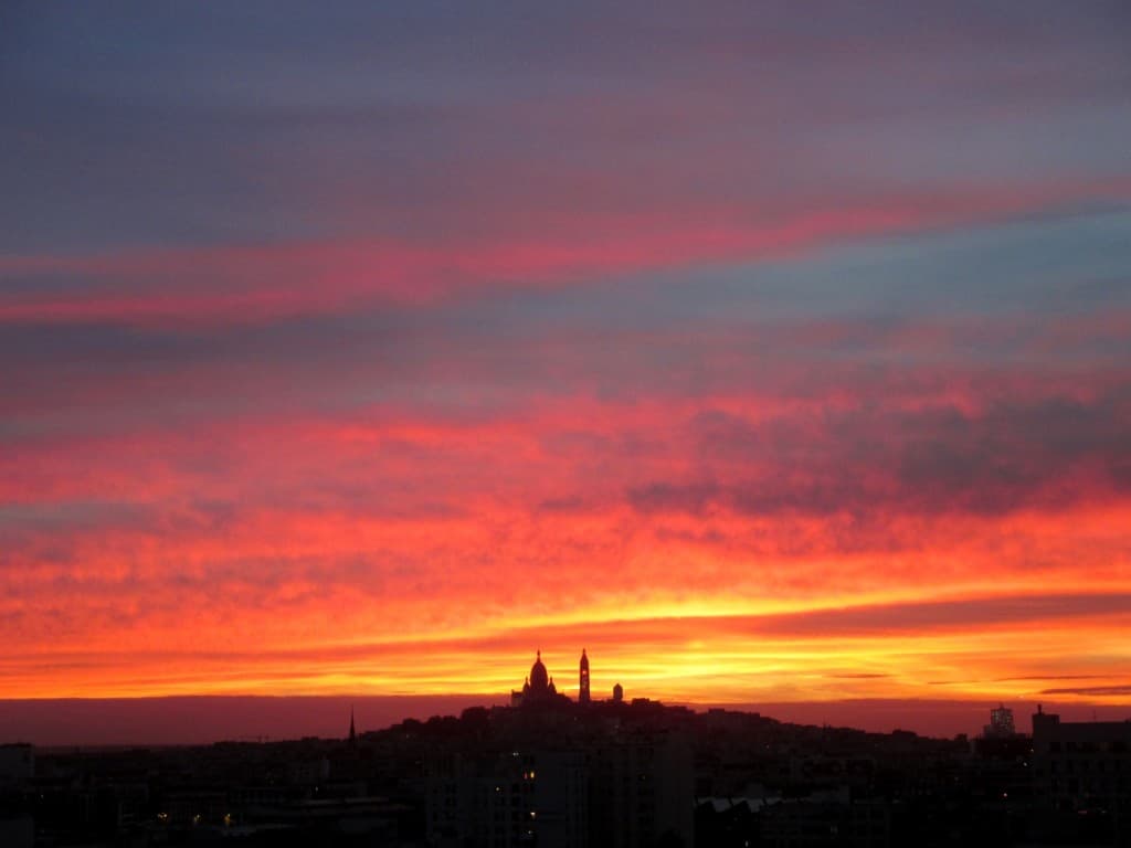 Le couchant vu depuis le 19e, à 19h50.