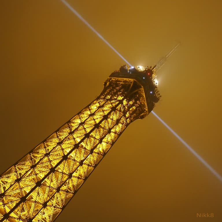 @nikk8 à la Tour Eiffel 