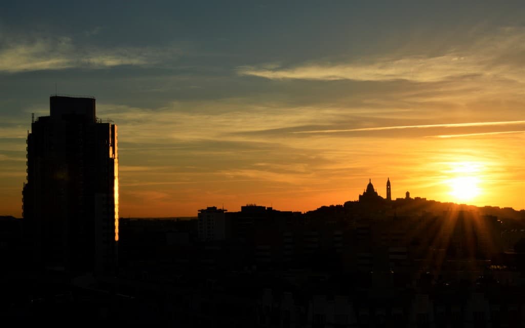 PARIS - COUCHER DE SOLEIL