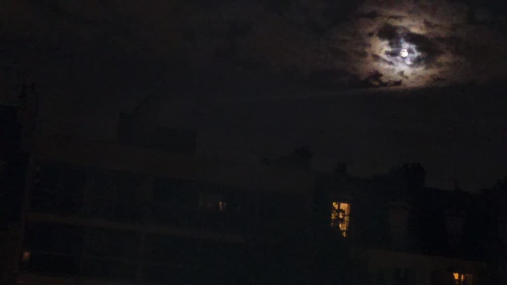 PLEINE LUNE DE MA FENETRE