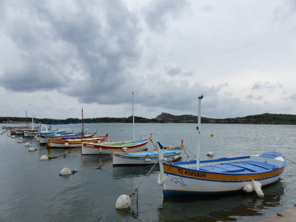 Pointus sous ciel argenté 