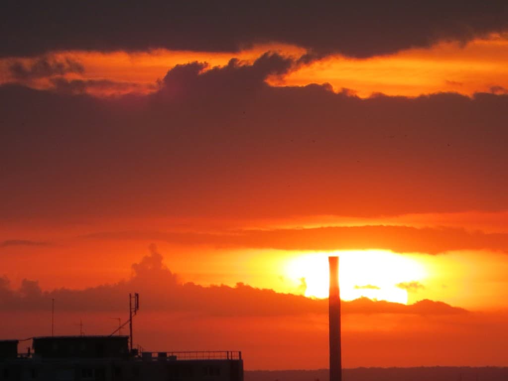 soleil dans les nuages