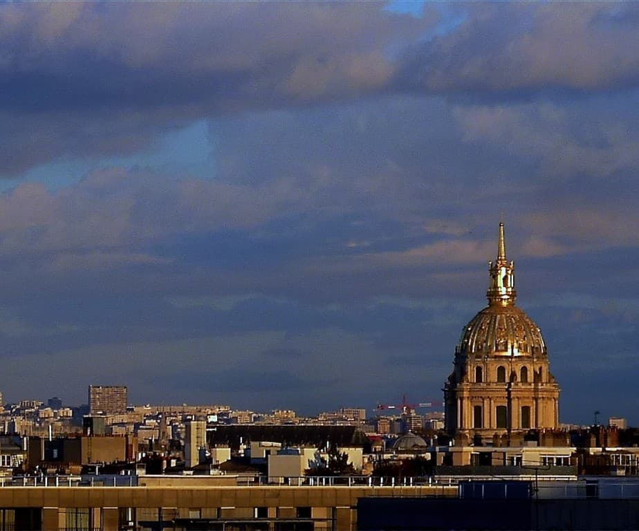 crépuscule sur le dôme des Invalides