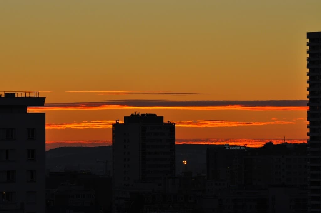 Dans le 19e, vue vers l'ouest, à 22h.