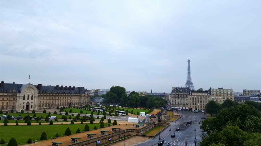 GRISAILLE AUX INVALIDES