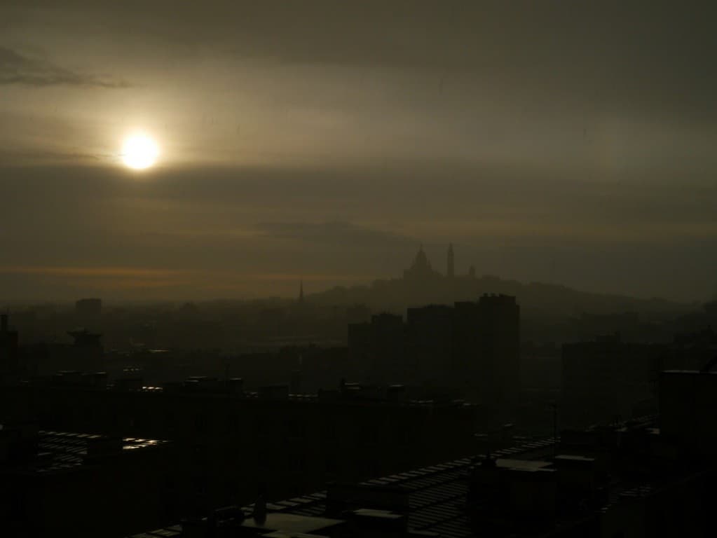 Montmartre sous la pluie à 17h48