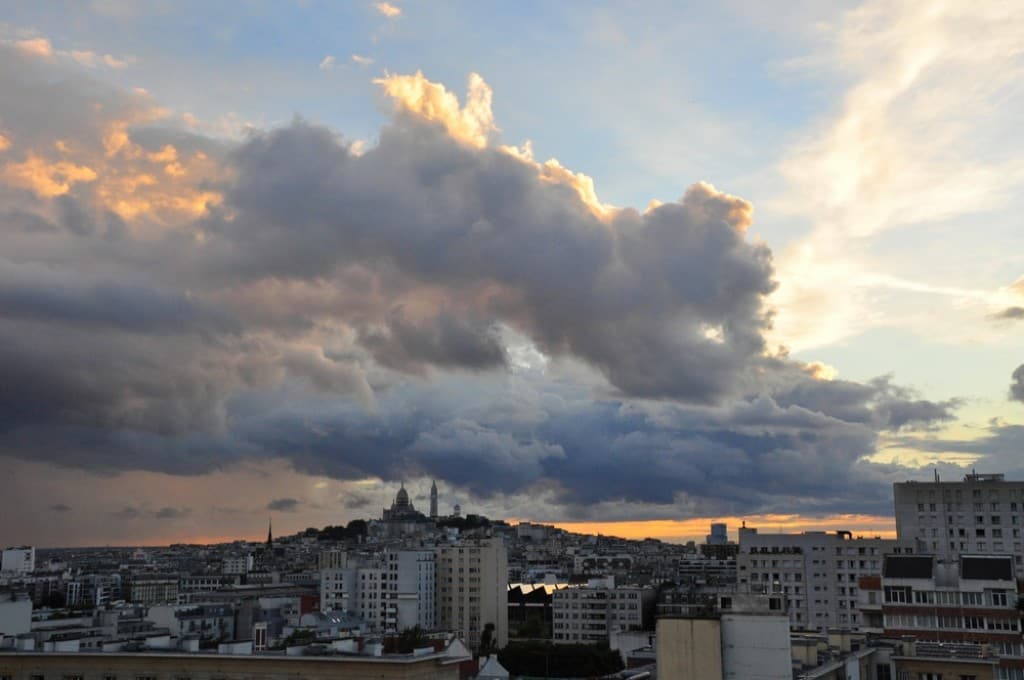 Montmartre sous les nuages du couchant