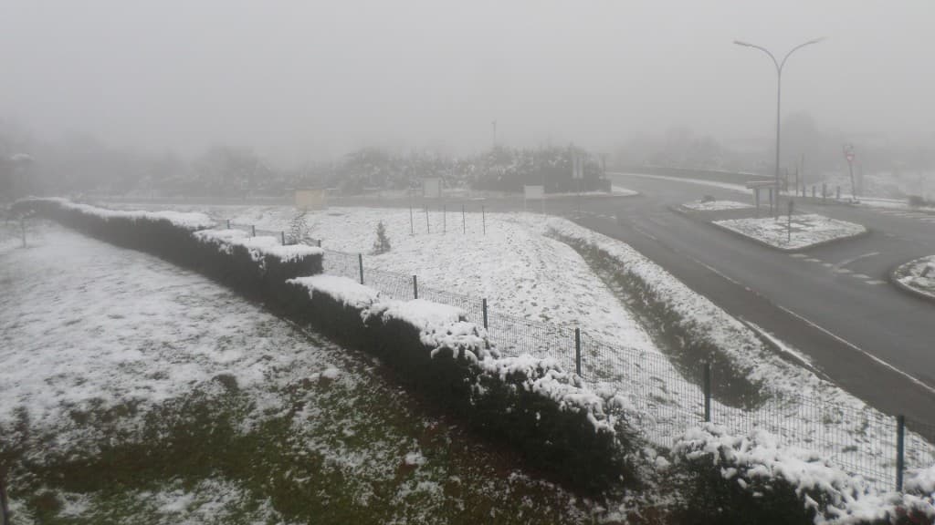 Neige et brouillard à Leuville Sur Orge