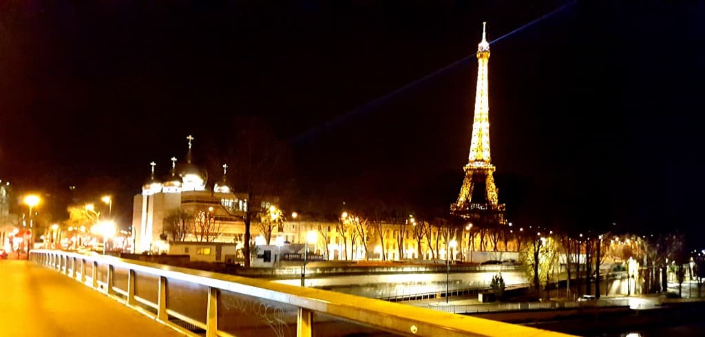 nuit claire au pont de l'alma