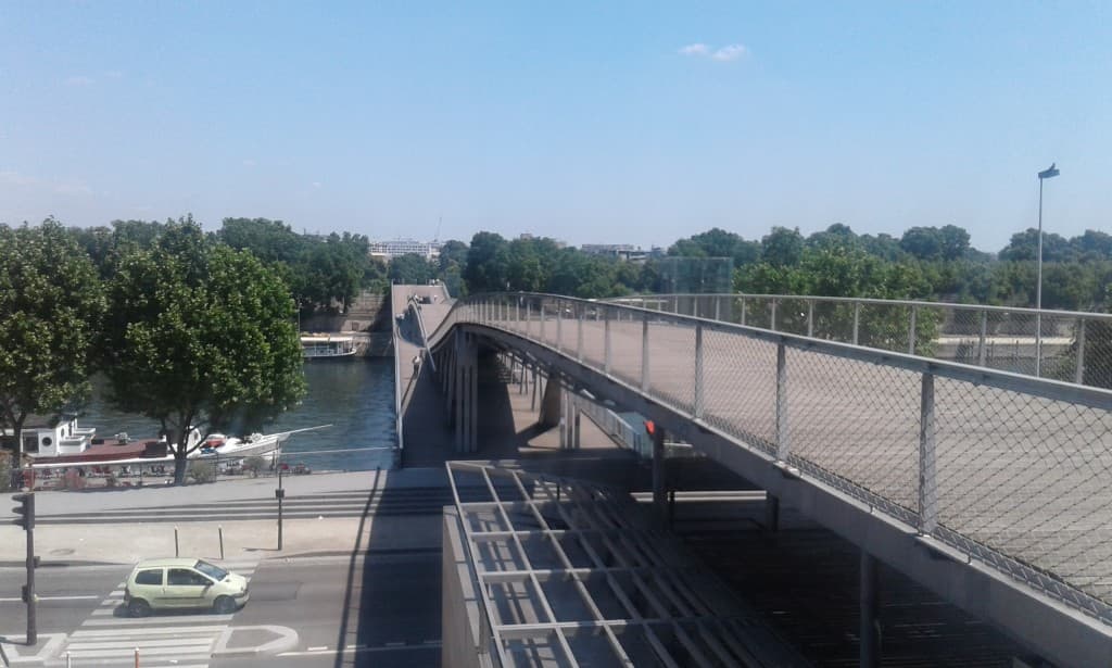 Passerelle Simone-de-Beauvoir.